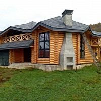 A house made of wild logs.